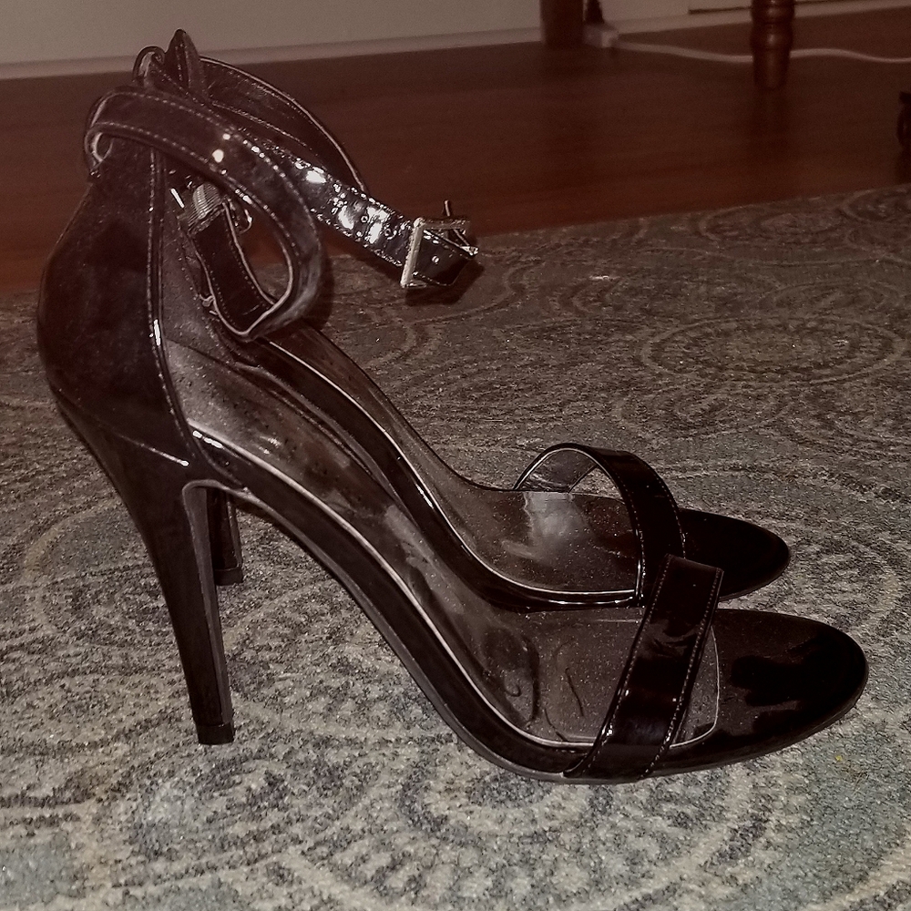 Madden girl black highheel stilettos